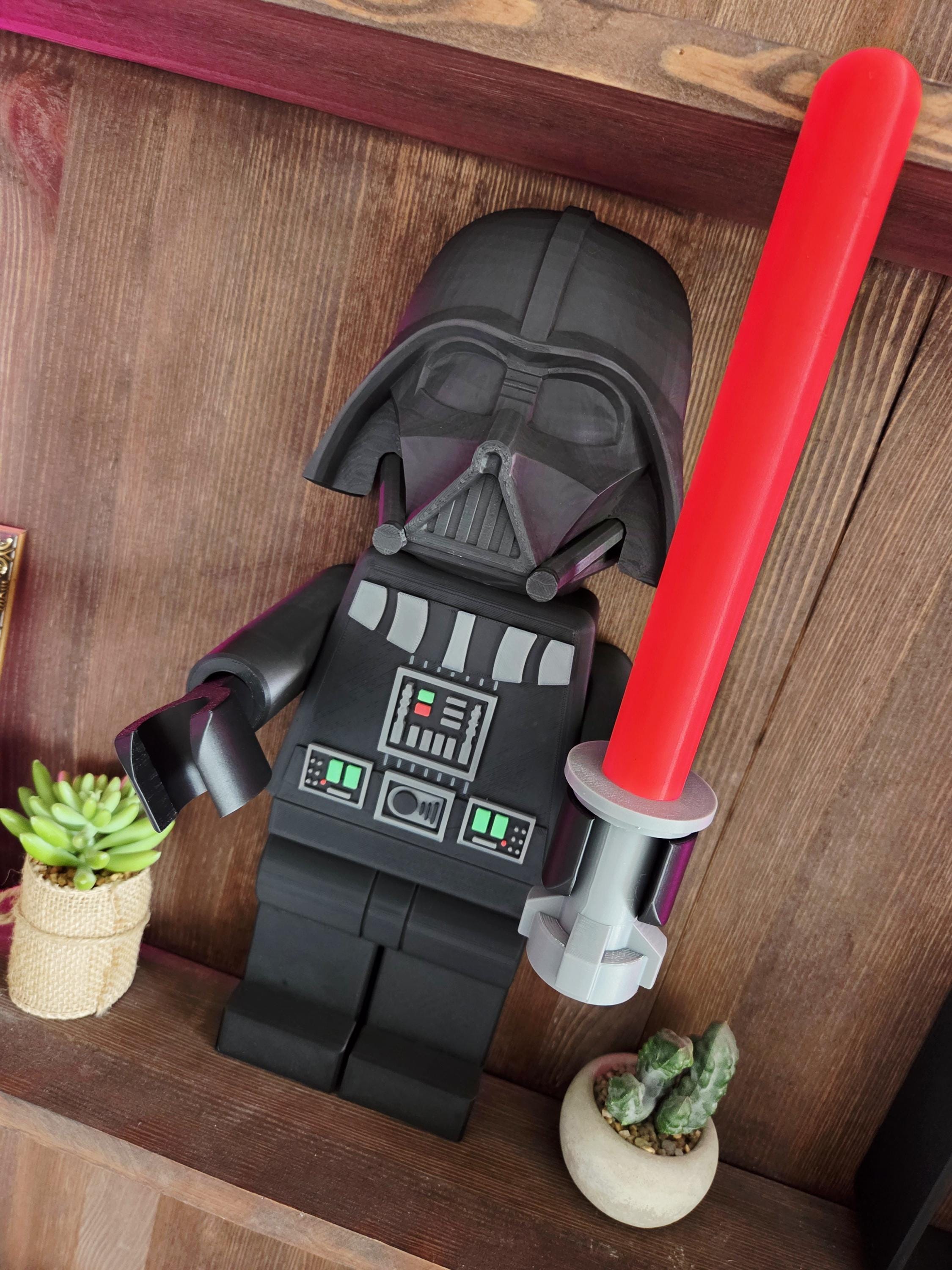 Porte Papier Toilette Darth Vader Style Brique – Support WC Sabre Rouge – Déco Fun Salle de Bain – Cadeau Geek Original