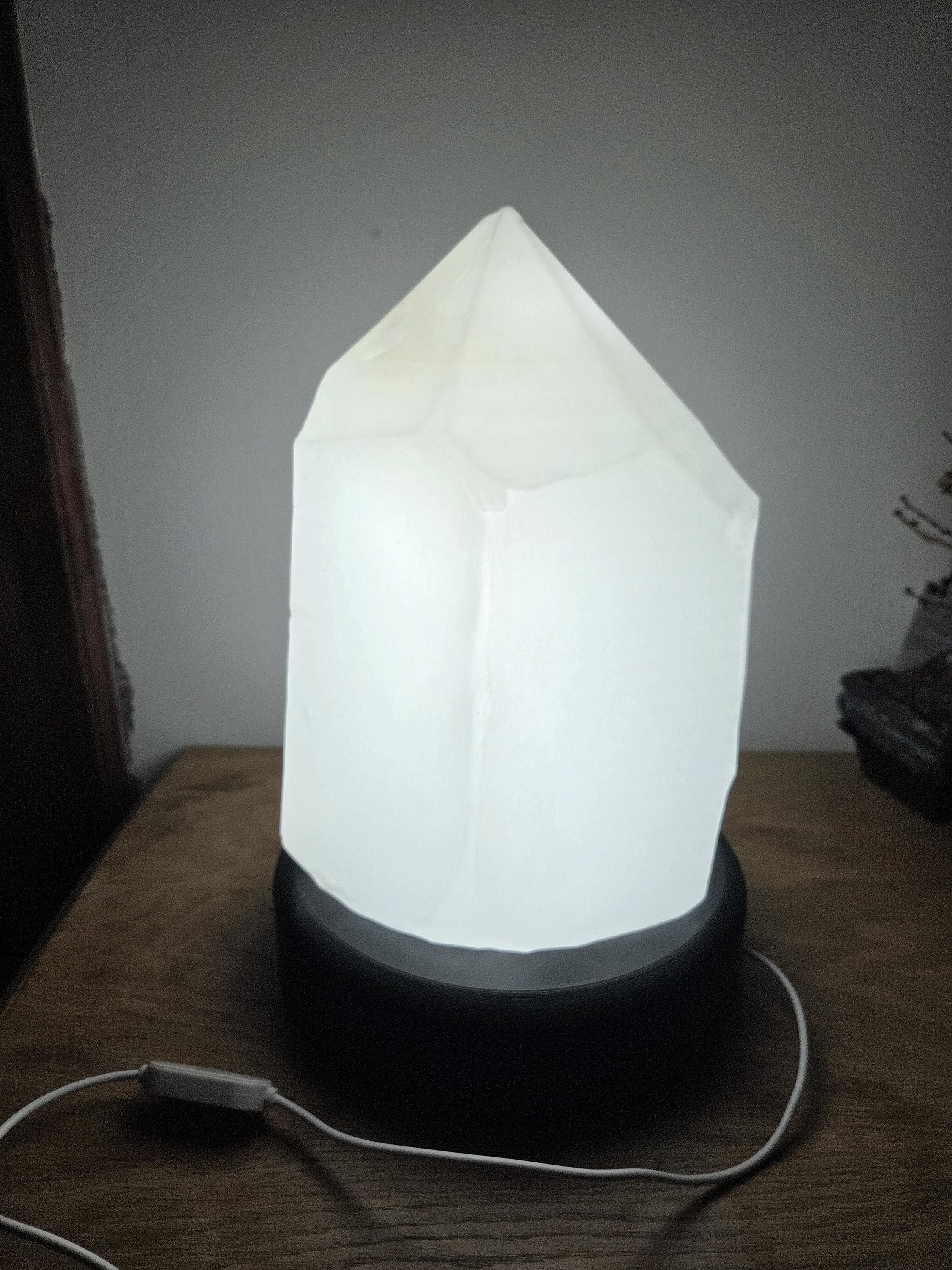 Lampe Cristal LED 3D – Veilleuse Quartz Lumineux Bleu Fluorescent – Lampe Gaming / Déco Mystic – Lumière Ambiance Réglable – Cadeau Original
