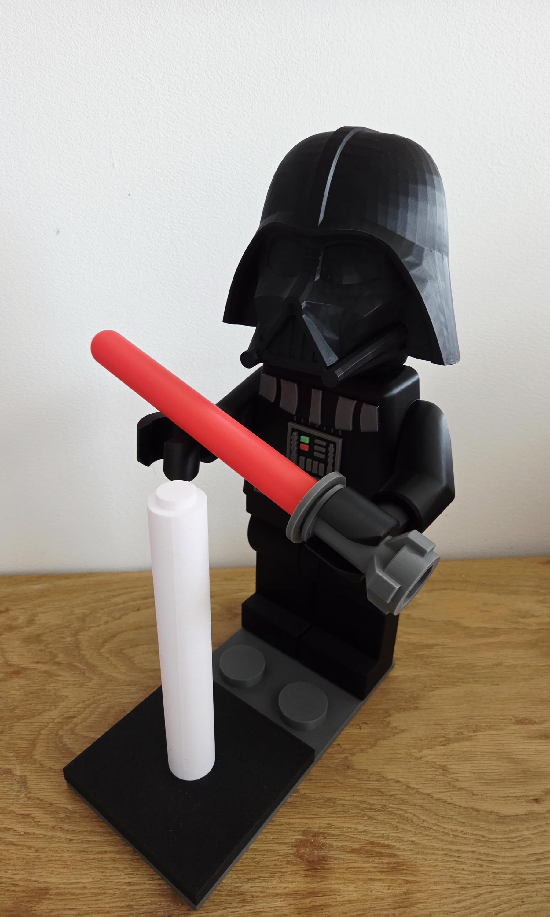 Porte Essuie Tout Bonhomme Brique Edition Darth Vader – Support & Déco Salle de Bain Originale – Cadeau Fan Sci-Fi – Impression 3D