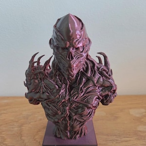 Vecna-figur (Stranger Things) 3D-utskriven | Dubbelfärgad filament svart och glansig röd | Nörddekor / fangåva