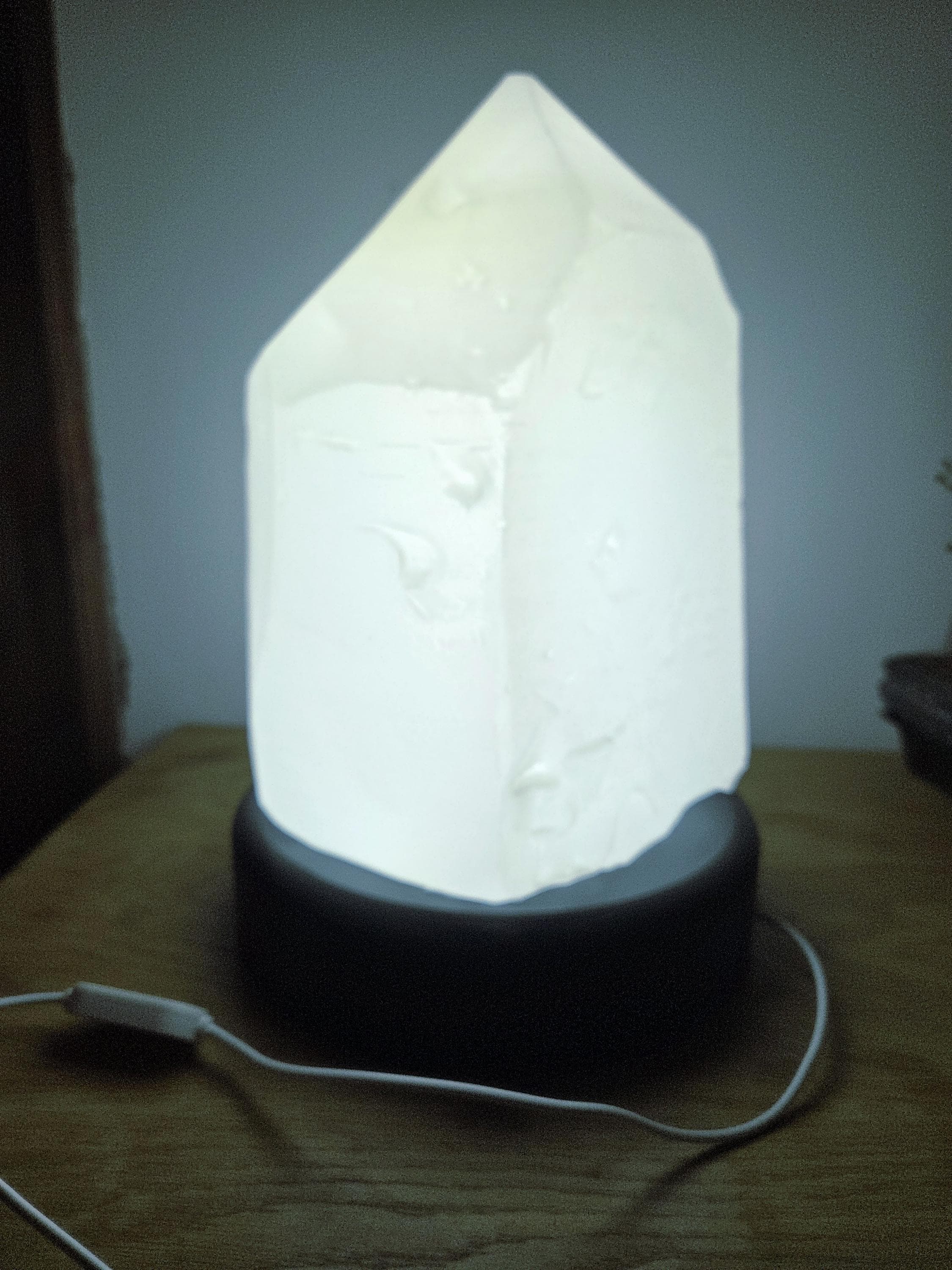 Lampe Cristal LED 3D – Veilleuse Quartz Lumineux Bleu Fluorescent – Lampe Gaming / Déco Mystic – Lumière Ambiance Réglable – Cadeau Original