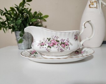 Royal Albert LAVENDER ROSE Gravy boat with underplate/ serving plate dish vintage