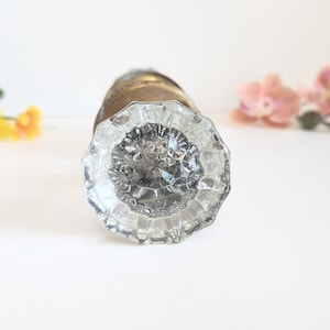 Bellissimo pomello antico in cristallo trasparente/ottone - Set di pomelli/maniglie vittoriani vintage a 12 punte - Ferramenta per porte sfaccettata architettonica degli anni '20