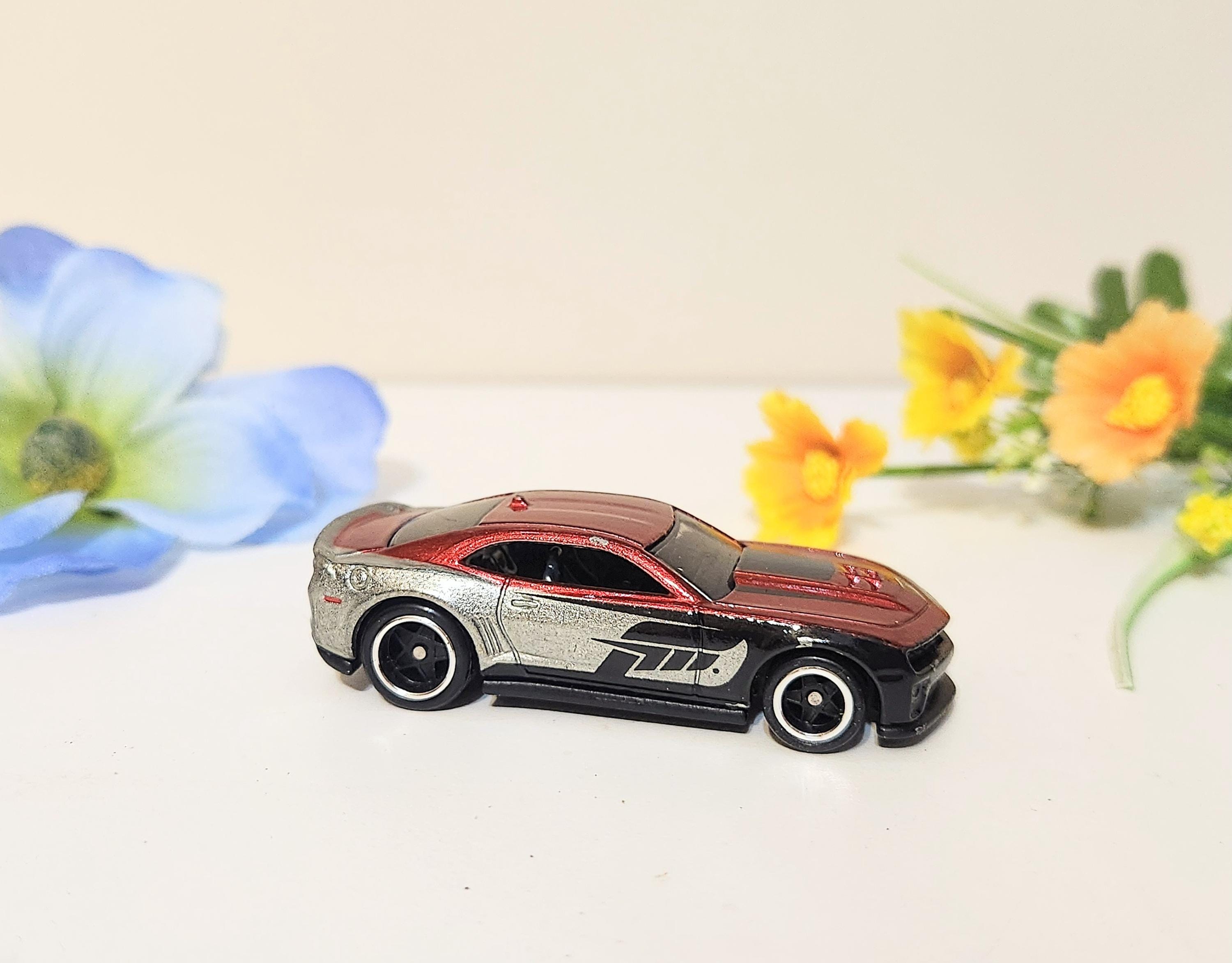 Hot Wheels Forza '12 Camaro ZL1 Concept Retro Entertainment Red