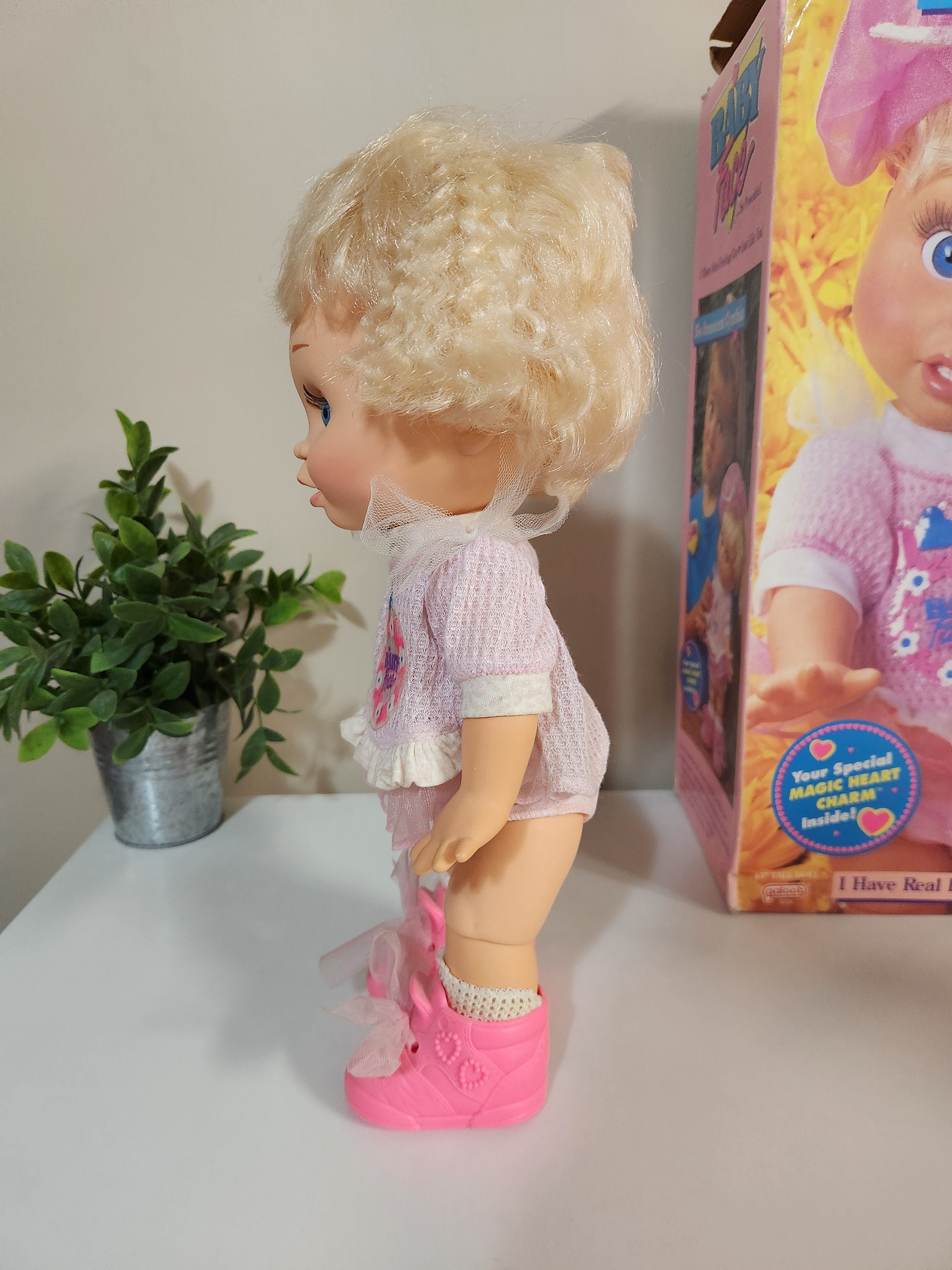Poupée Galoob Baby Face So Delightful Dee Dee Canadienne Complète