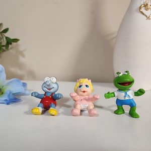 Vintage 1986 Muppet Babies Sitting Kermit The Frog, Miss Piggy, Baby Gonzo - PVC Figure - Cake Topper - 1980s Mcdonalds Happy Meal Toy