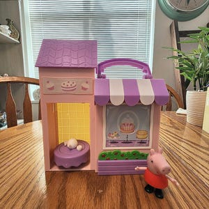 Peppa Pig Bakery Shop Playset w Characters & Accessories