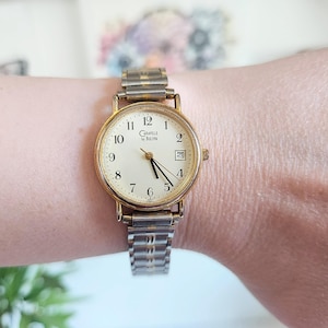 Caravelle Bulova Day/Date Gold & Silver Two-Tone Unisex Watch-Vintage Luxury Designer Bracelet Wristwatch-Men Women Ladies High-End Fashion
