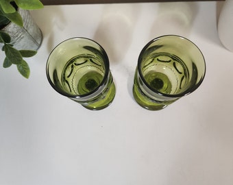 骨董　時代ガラス　上品プレス　ビリジアングリーン　ゴブレット　ワイングラス １客 希少】骨董 レトロガラス 時代ガラス ゴブレットグラス グリーン