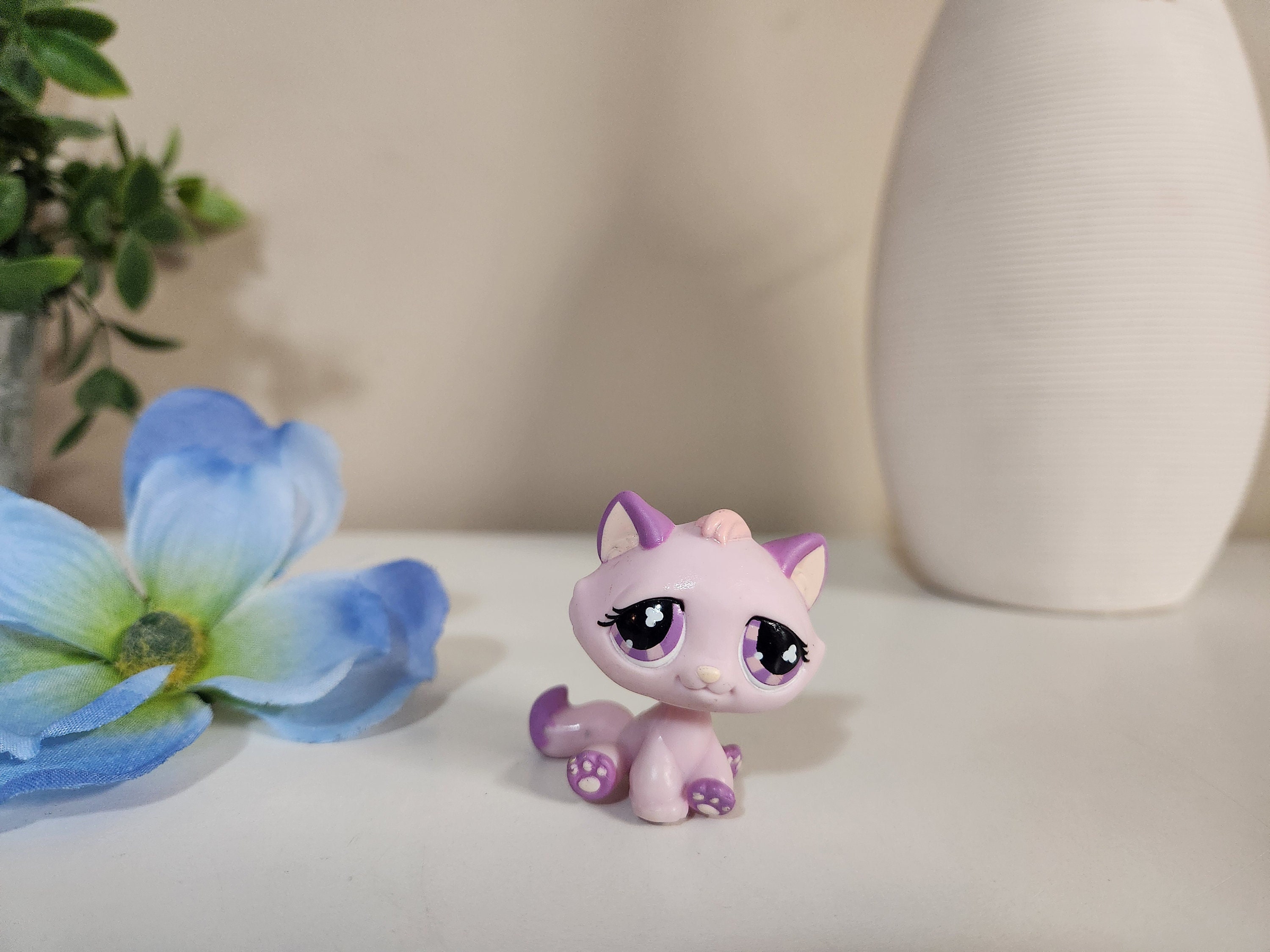 Littlest Pet Shop 576 Pink Purple Kitty Cat Sitting Clover Eye Authentic LPS Collectible Etsy Canada