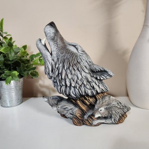 Large Vintage Ceramic Howling Wolf Head Statue - Wolves - Hand Painted Figurine 9.5”