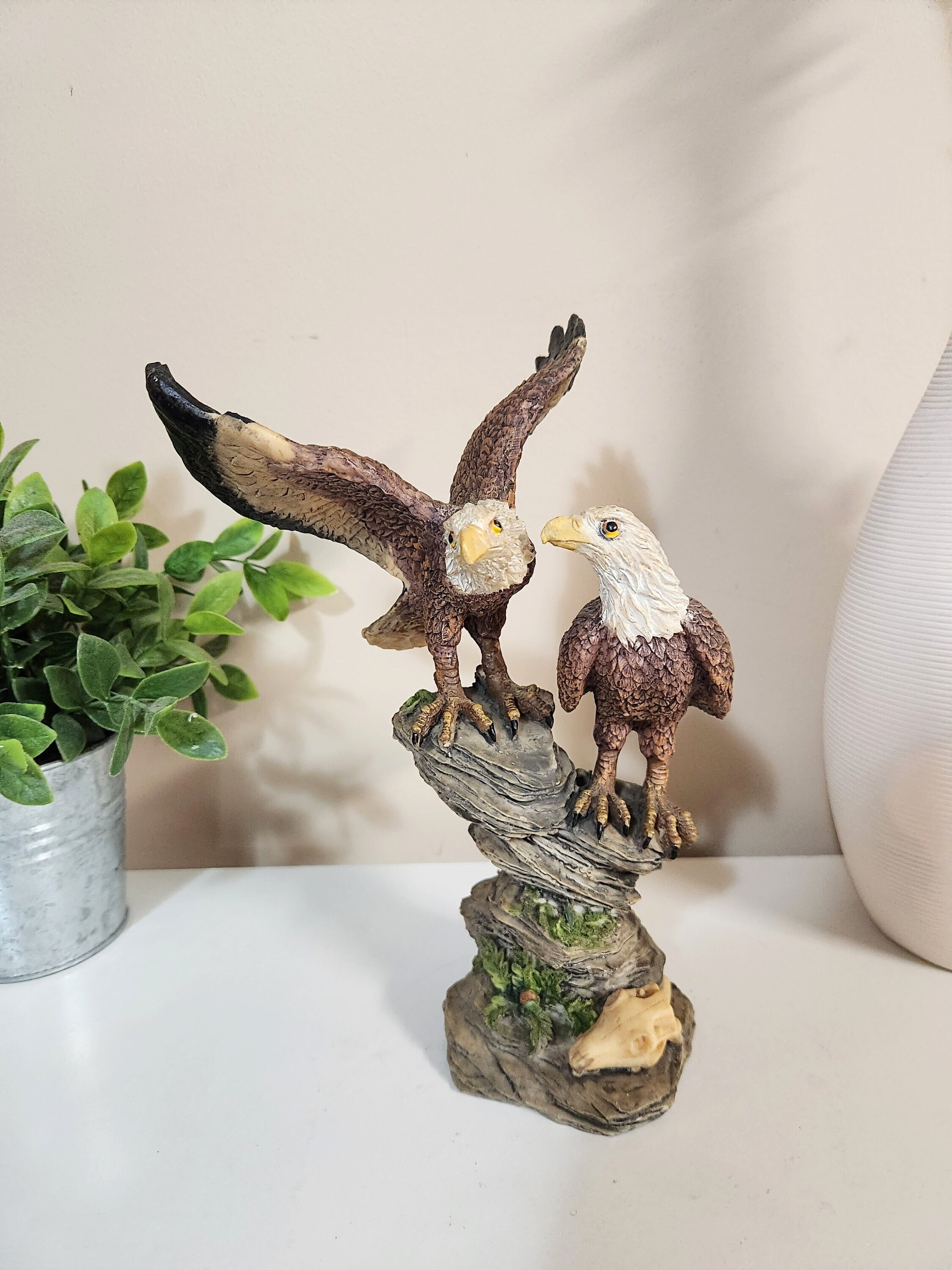 大型ヴィンテージ白頭鷲の像/置物 9インチ - 鷲の装飾 - 降りてくる