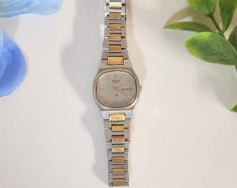 Vintage Seiko 1E20 5590 Yellow Dial Lady Quartz Watch Japan