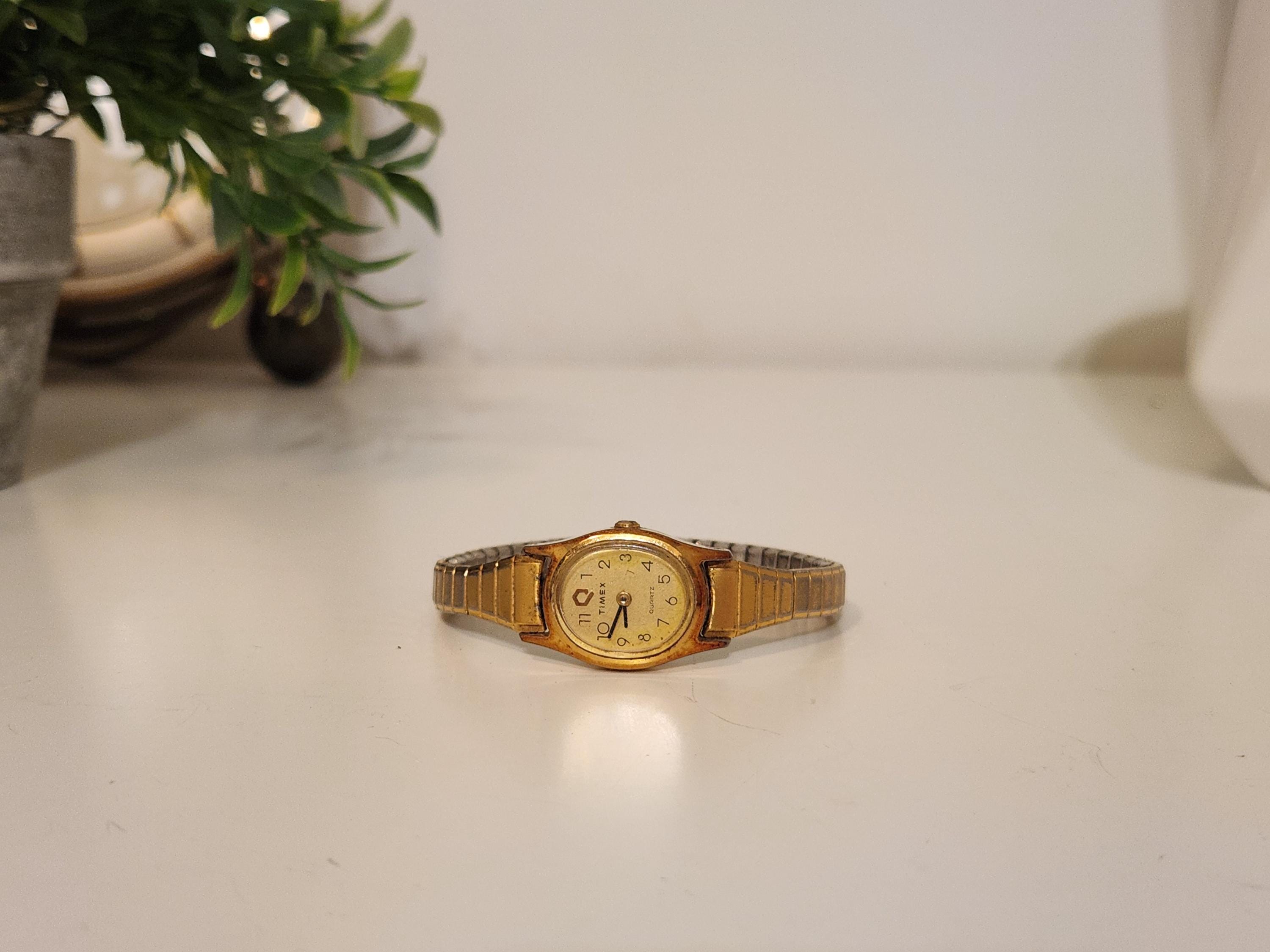 TIMEX womens Vintage Q K  cell Vintage Timex Q K Cell Ladies Gold Tone Oval Analog Quartz  main image 3