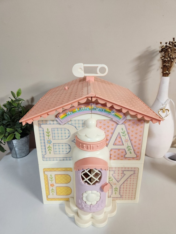 Vintage 1985 My Little Pony Lullaby Nursery Play House W Ponies