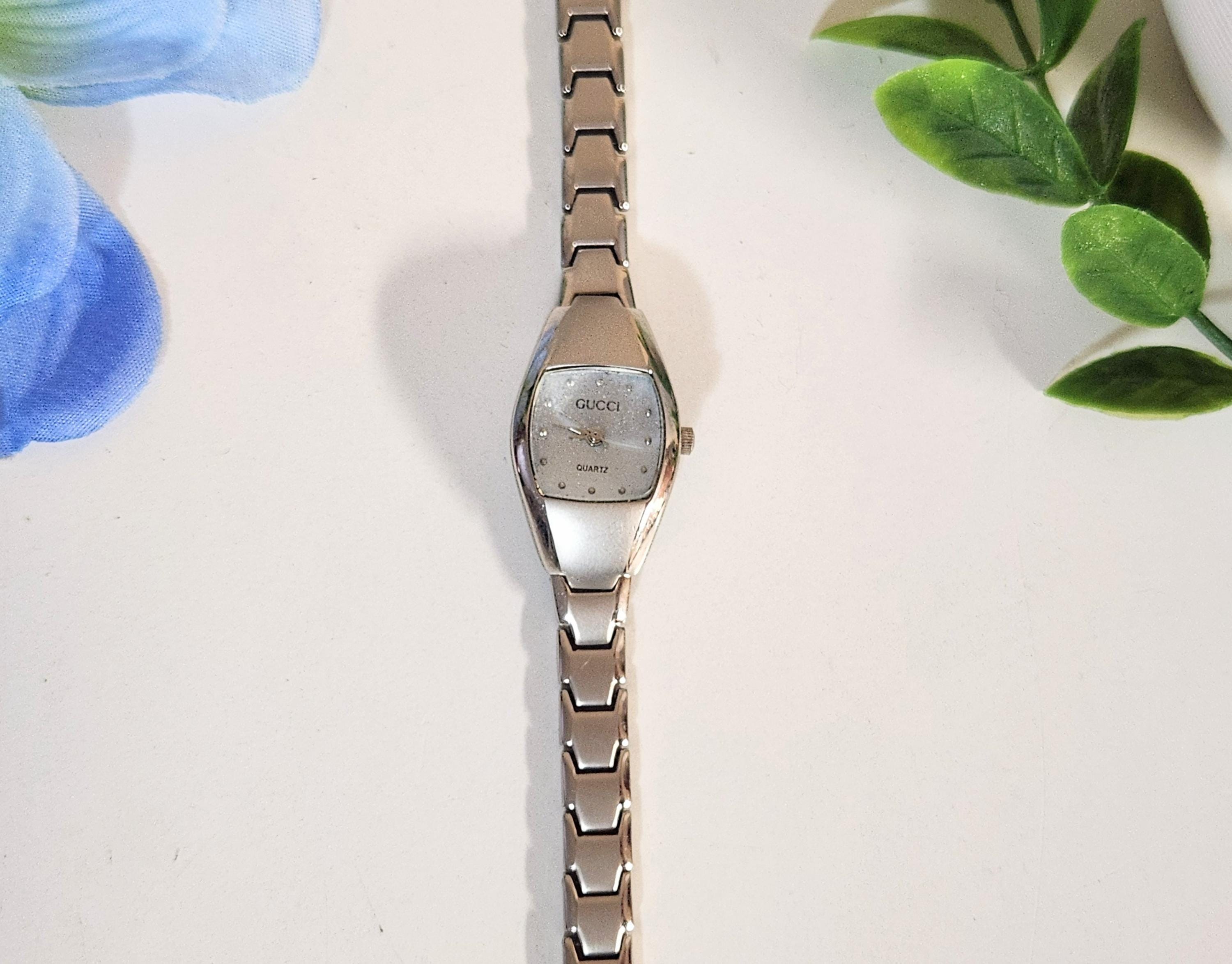 Vintage Gucci Women's Watch Silver-tone Ladies Luxury Vintage Gucci Women's Watch Silver-tone Ladies Luxury