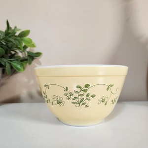 Vintage Pyrex Shenandoah #401 Nesting Mixing Bowl