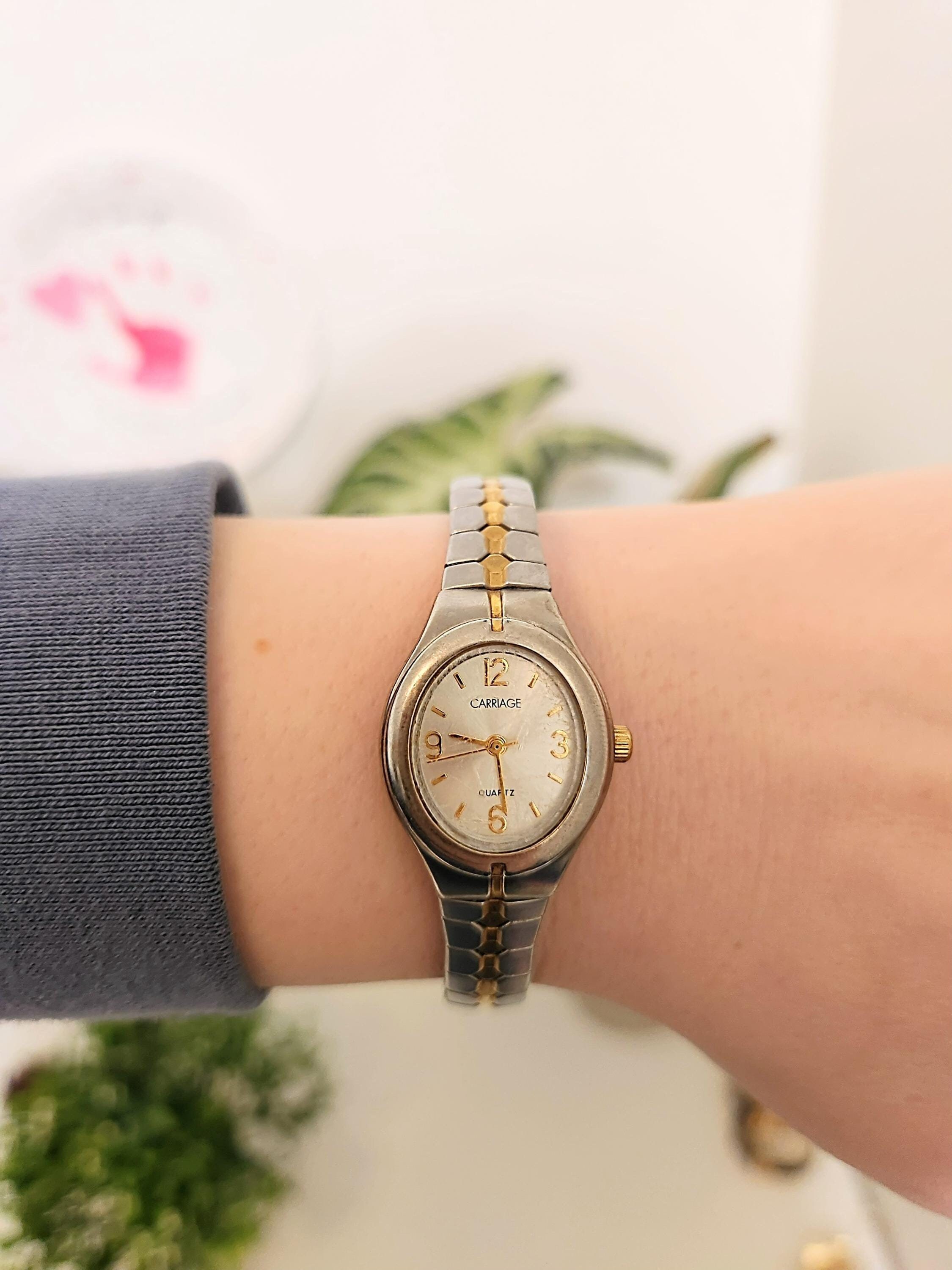 Vintage TIMEX CARRIAGE INDIGLO Gold Tone Watch - WORKS! Timex Carriage Indiglo WR 30M Wrist Watch Gold Tone Flex  main image 4