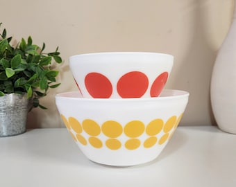 Pyrex Inspired Vintage Charm Red Yellow Polka Dot Nesting Mixing Bowl Set Rare