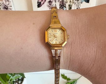 Vintage Dainty Cardinal Uhr Gold-Ton Runde Achteck Zifferblatt