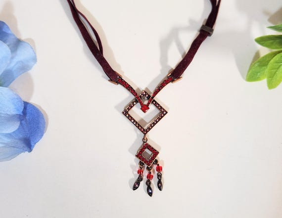 Triangular Ruby Red Rhinestone Velvet Necklace 21… - image 1