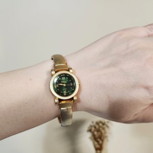 Vintage Mira Watch Women's Retro Gold Classic Stainless Steel Green Face Plate