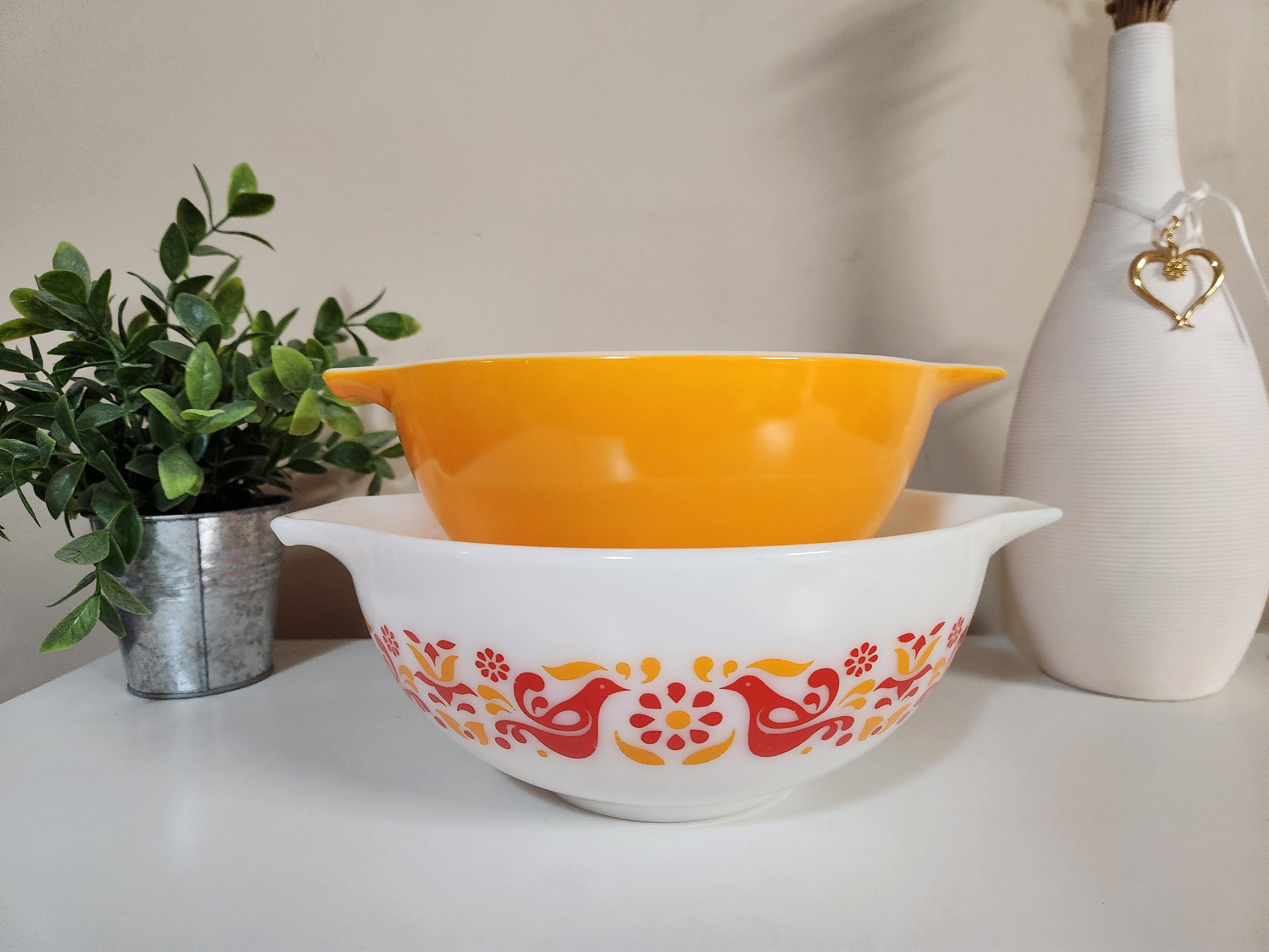 Pyrex Friendship #443 & 442 Cinderella Mixing Bowl Set of 2