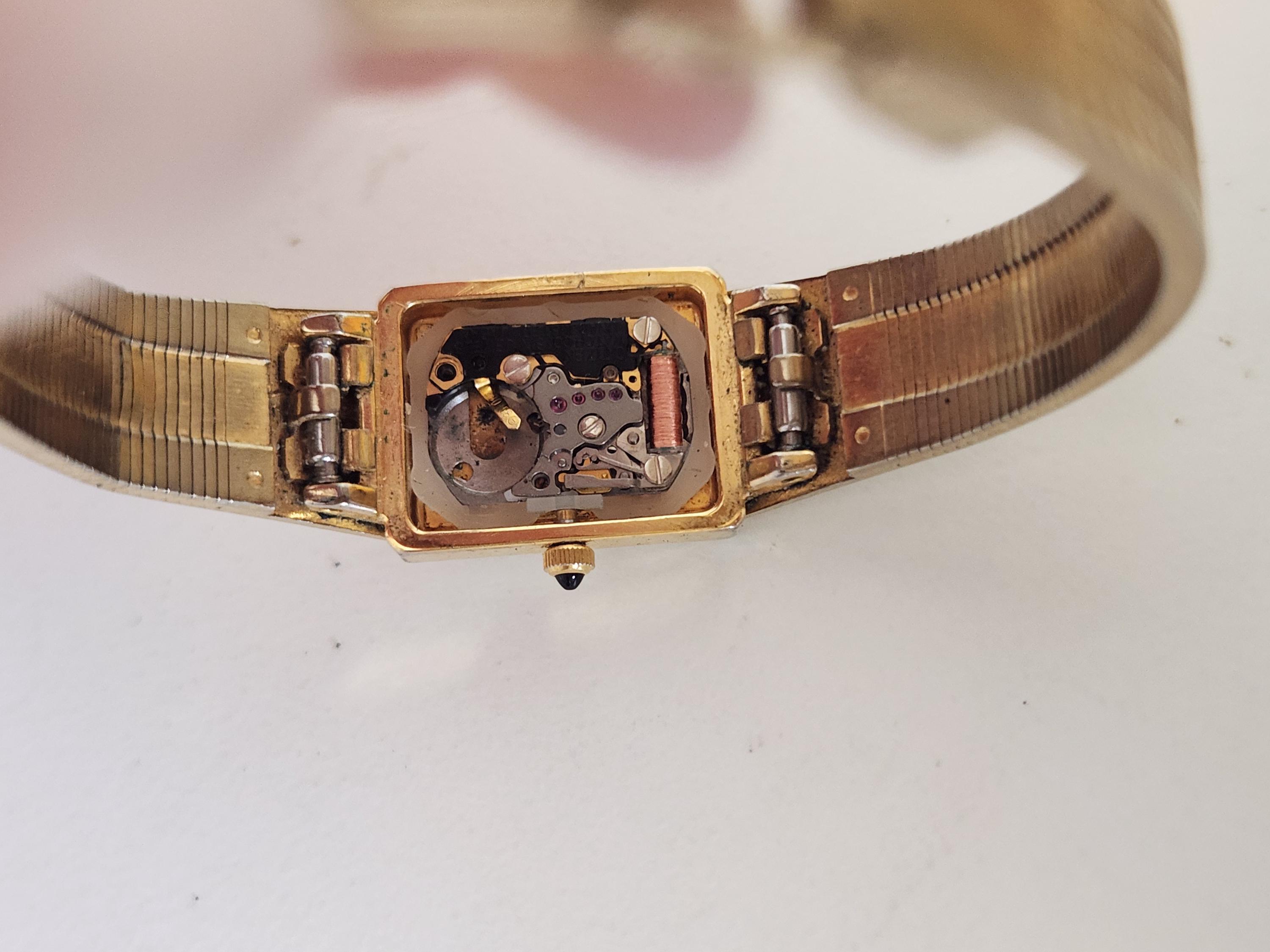 Citizen Quartz Silver Gold Tone Women Vintage Bracelet Watch 2250-899415 Vintage Citizen Quartz Watch Gold 2250 Ladies Sleek Bracelet  main image 3