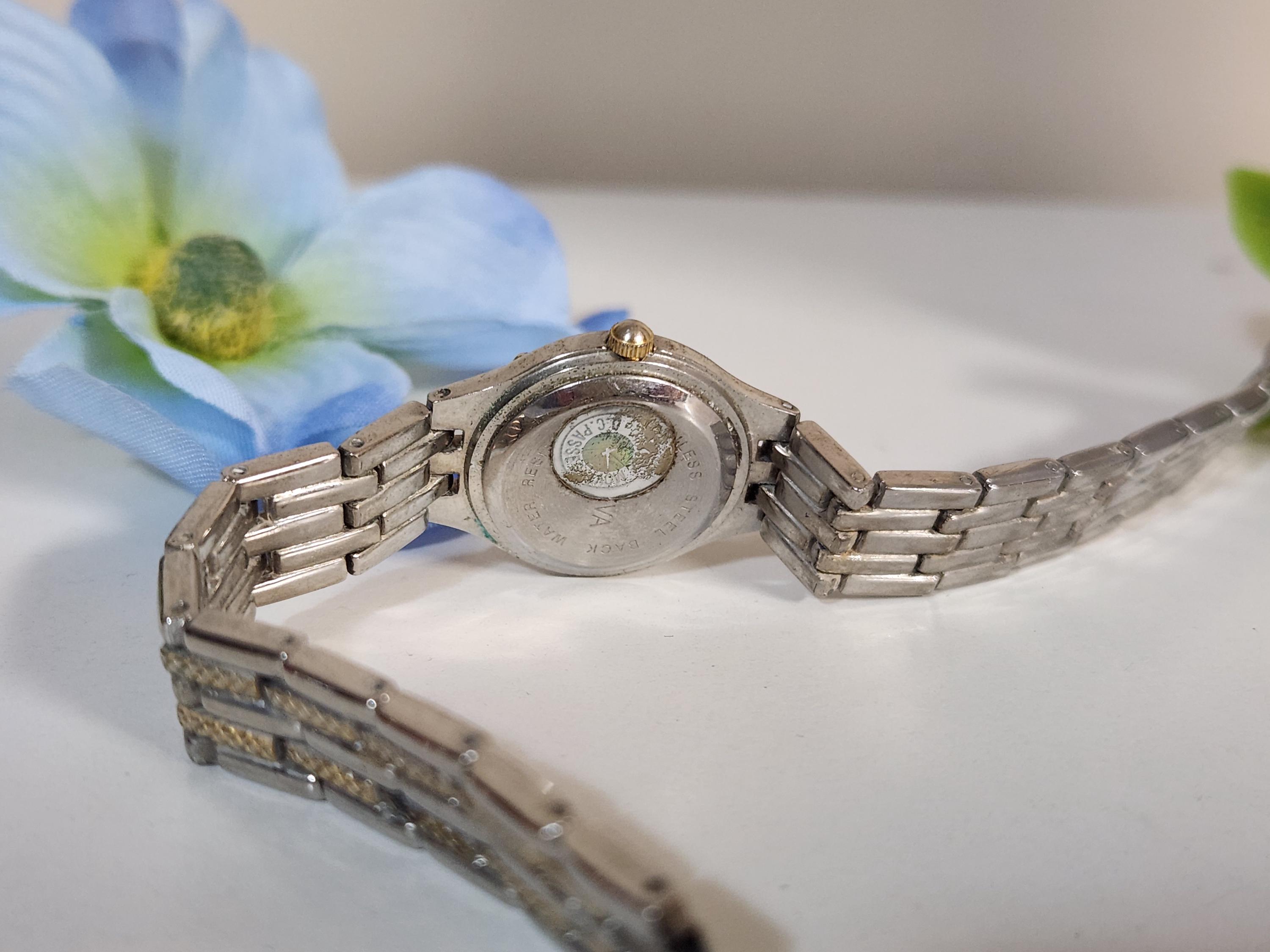 Vintage Geneva Gold-silver Two-tone Bracelet Watch Yellow 