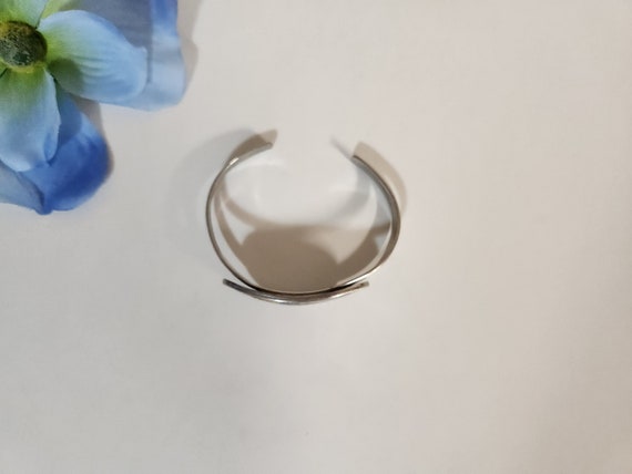 Maple Leaf Design Wire Cuff Bracelet - image 3