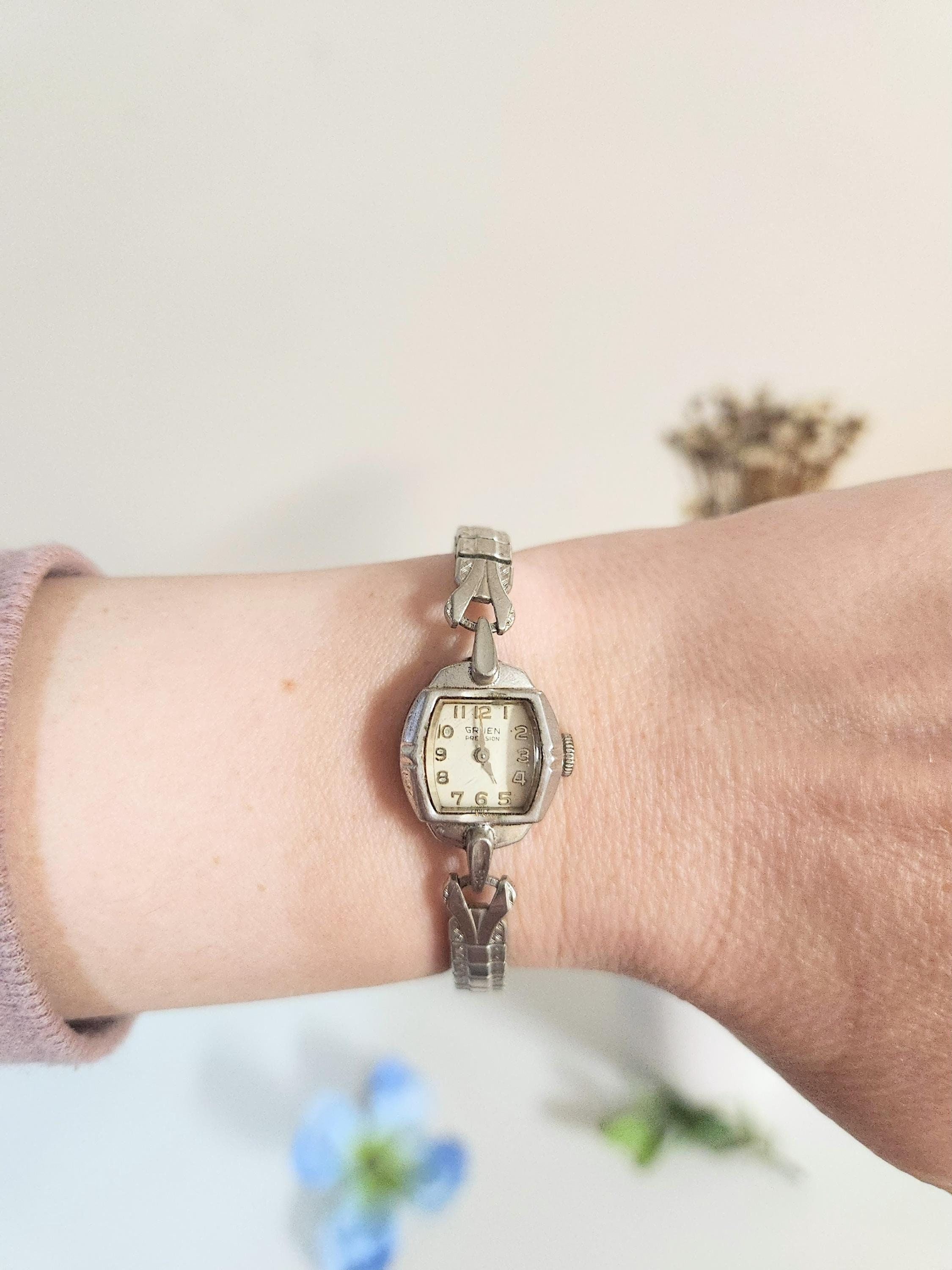 10K Gold Gruen Precision Ladies Bracelet Wristwatch Stretch 