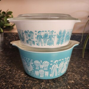 Vintage 60s Butterprint Pyrex Casserole Dish, 1959 1 Quart Blue Amish Bowl With Lid, MCM Mid Century Kitchen Ovenware, Number 473