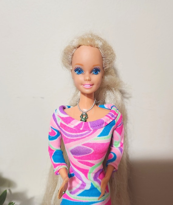 Vintage 1970s Totally Hair Barbie Twist N Turn Waist Retro Dress