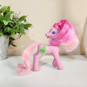 My little pony vintage G2 "Sweet Berry" surprise sneaker Euro exclusive retro baby toy collection 1997 MLP