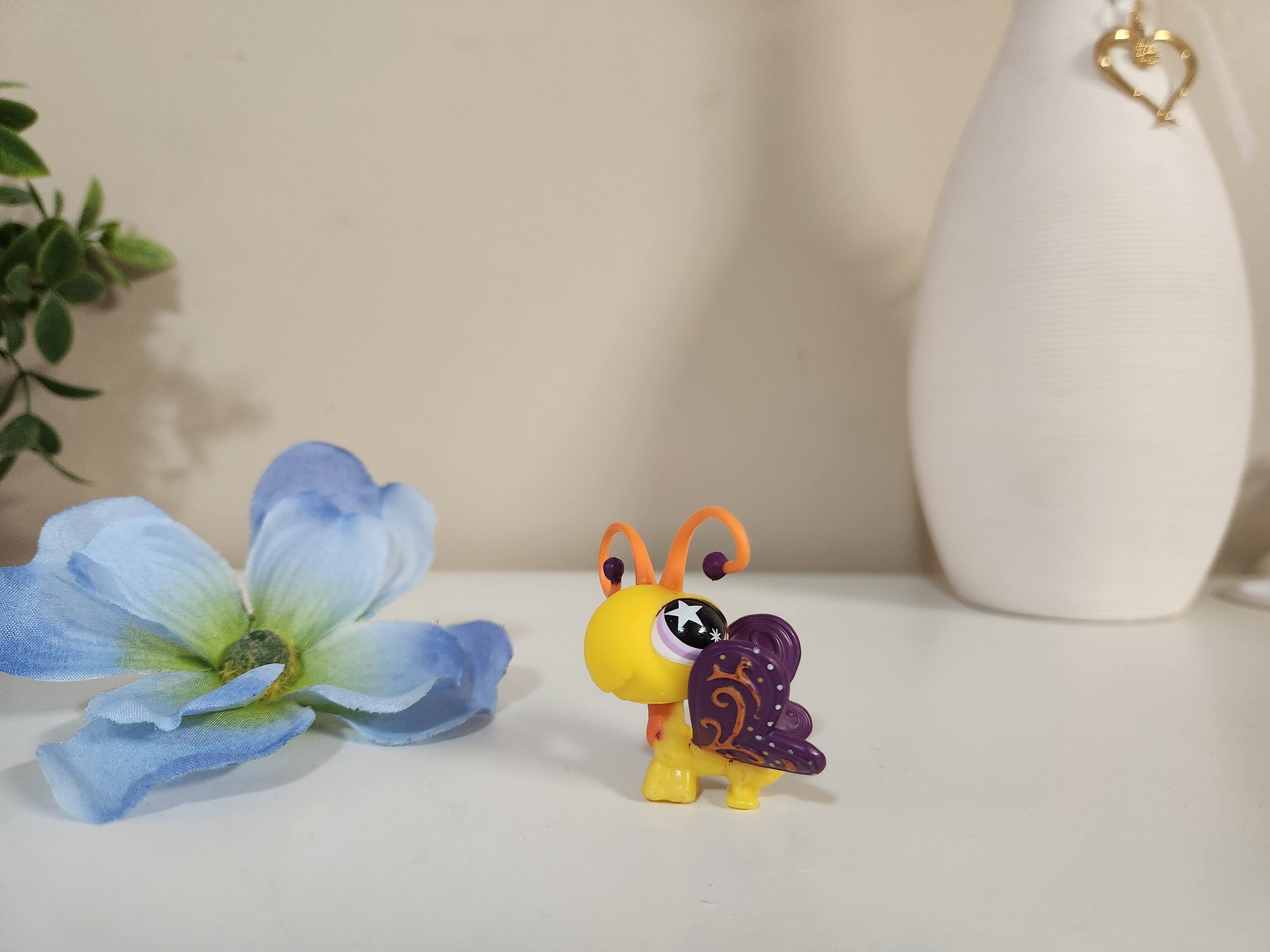 Littlest Pet Shop #801 Butterfly Dragonfly Yellow With Purple