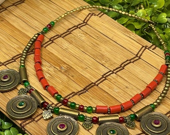 Handgefertigte ethnische Boho-Halskette