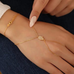 Cadena de mano de Fátima, Shahmaran de plata, joyería de mano elegante, joyería de muñeca bohemia, joyería de mano para mujer, pulsera de mano, cadena de mano de plata,