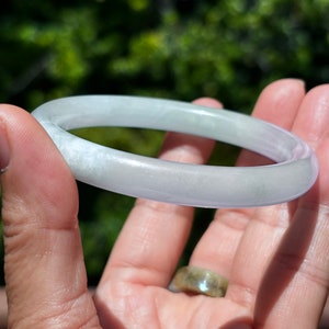 Naturalna bransoletka z jadeitu Myanmar. Prezent dla niej, prezent dla mamy, prezent dla siostry. Nieobrobiona i w dobrym stanie. Rozmiar 58,6 mm (1503)