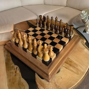 Illuminated chessboard