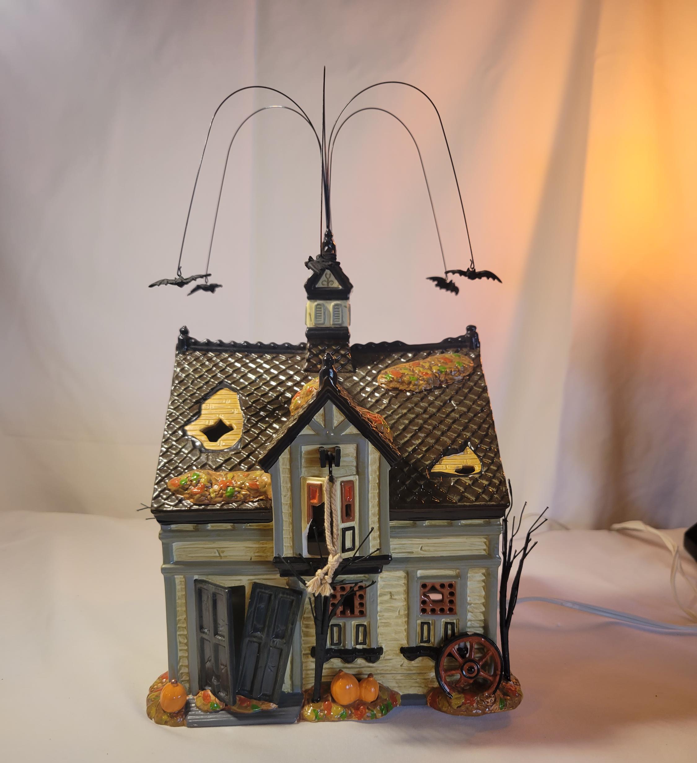 Dept.56 Creepy Creek Carriage House (56.55055)- Snow Village