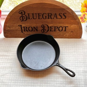 Raised #7 Antique Lodge Cast Iron Skillet With No Notch Heat Ring - Unmarked Lodge - Father's Day Gift