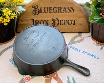 Sartén de hierro fundido Antique Favorite Piqua Ware #9 - Logotipo "Best To Cook In" - ¡Restaurada!