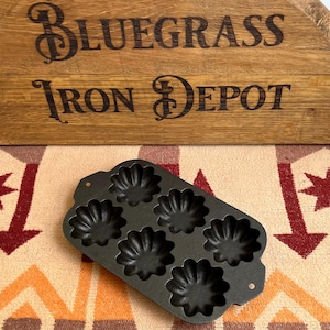 Vintage Cast Iron Gem Pan - Cornbread Pan - Turks Head Pan -  Restored and Ready to Use!!