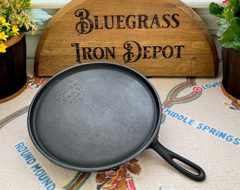 Wagner #9, plancha de hierro fundido manual con logotipo estilizado