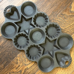 Antique 1870&#39;s Reid&#39;s Cast Iron Cake Pan - Restored and Ready to Use!!