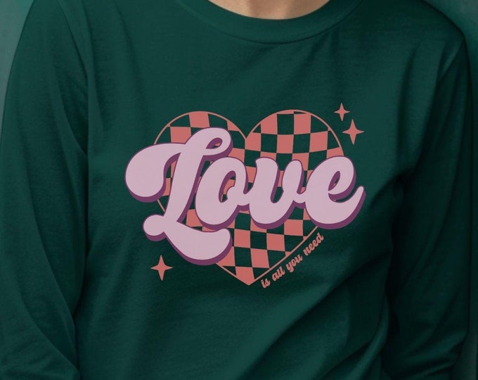 Checkered Heart, Valentine's Day shirt, retro design, love-themed clothing, trendy Valentine's gift, vintage shirt, Valentine's Day outfit