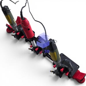Könnte beinhalten: Ein schwarz-rotes Montagesystem für drei Elektrowerkzeuge, bestehend aus zwei olivgrün-schwarzen und einem roten Rotationswerkzeug. Die Basis verfügt über rote Einstellknöpfe und Saugnapfhalterungen sowie ein blaues Logo mit der Aufschrift Lio3D.