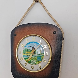 Vintage Holz Wanduhr Mid-Century Holzaufzug Mechanische Uhr 1960er Jahre