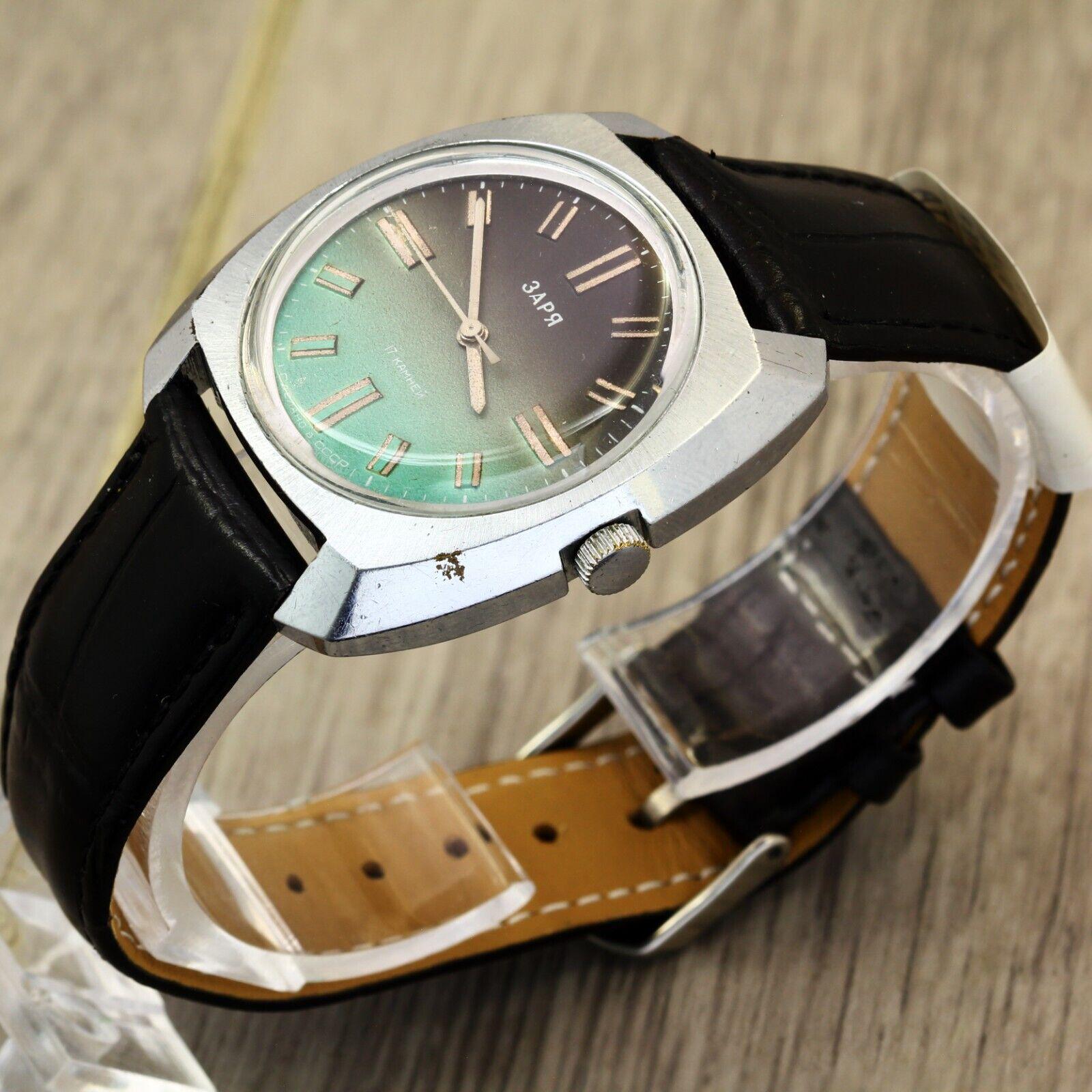 1960s Zaria zarja USSR Soviet mechanical wristwatch cal. 2009P green dial RARE