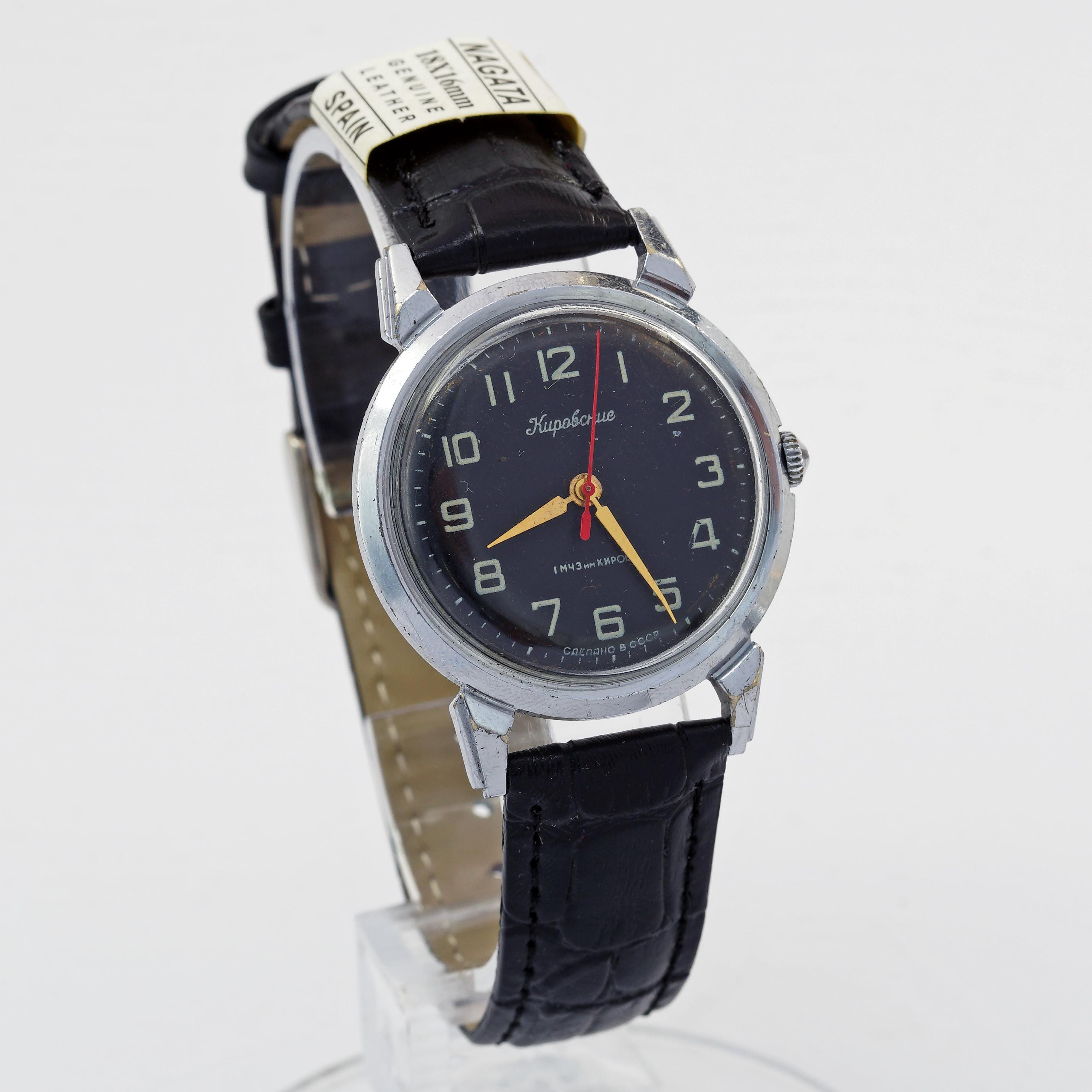 Montre Mécanique Ancienne MOSKVA KIROVSKIE - Fabrication URSS Années 1950-1960, Cadran Blanc, Boîtier Argenté